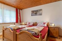 Schlafzimmer mit Doppelbett | Metzgerbauernhof